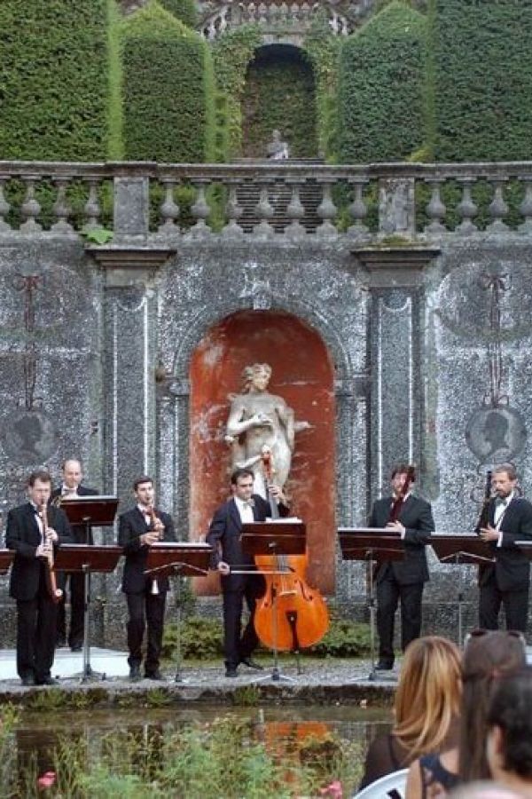 Concert at Isola Bella